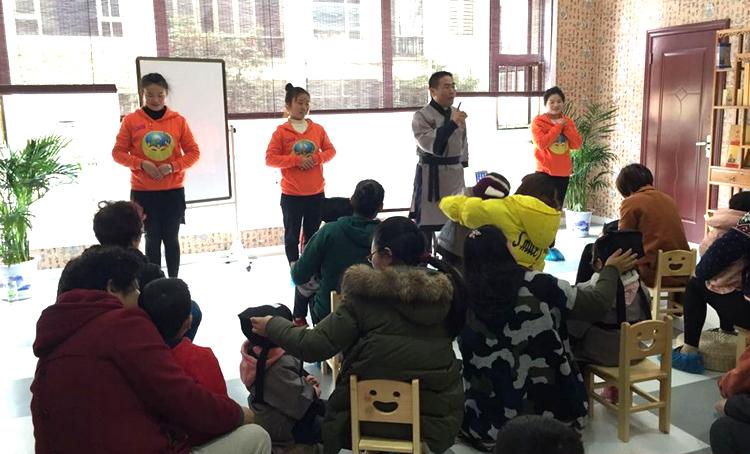 小巷中的跳房子比赛宝藏之旅