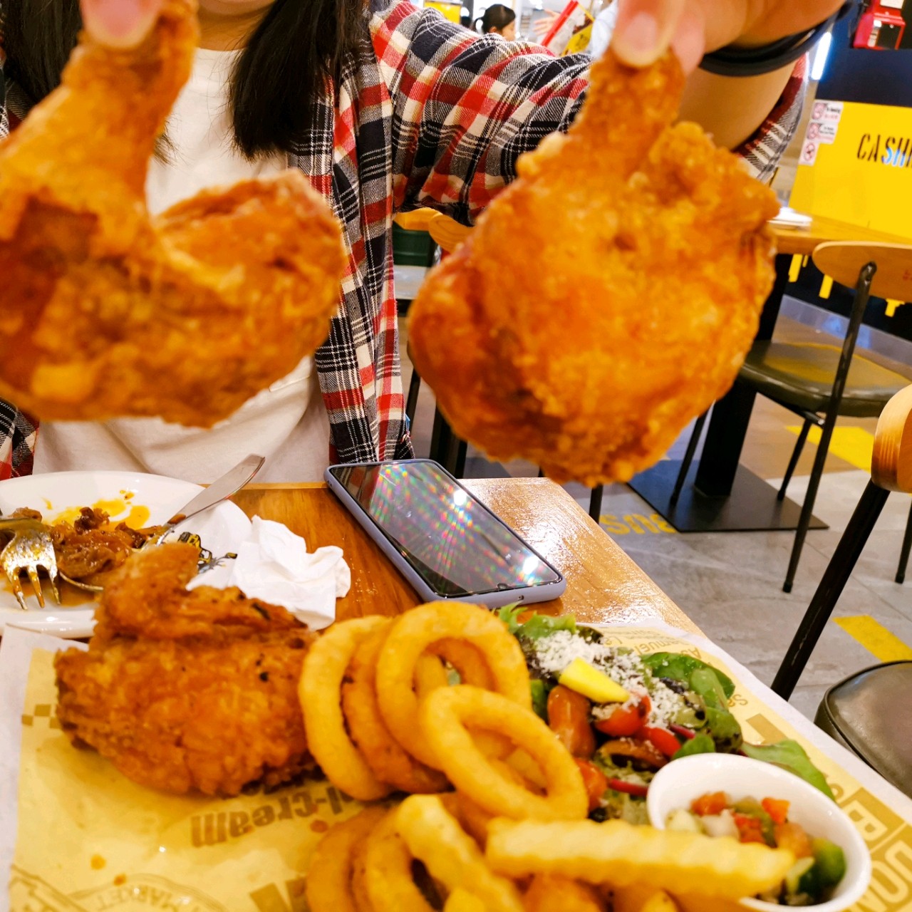 小巷中的炸鸡味觉盛宴，最新炸鸡美食探索之旅